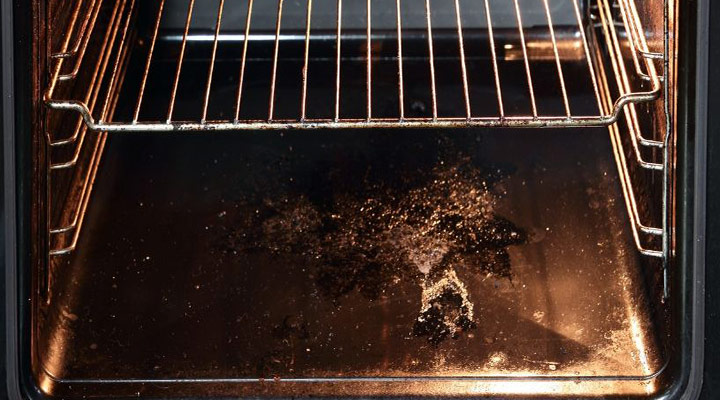 Oven Smells Like Burning Plastic | How to Get Rid of That