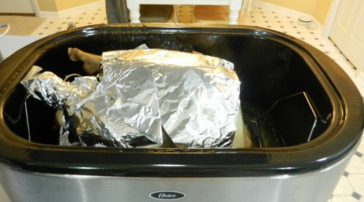 Can You Put Aluminum Foil in A Roaster Oven
