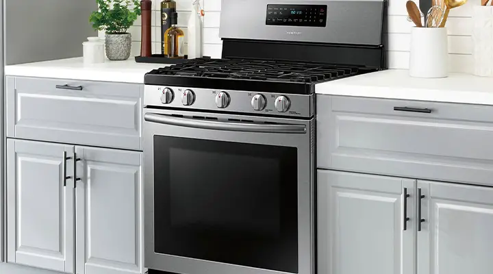 Gas Oven Is off but Still Heating (Reasons and Solutions)