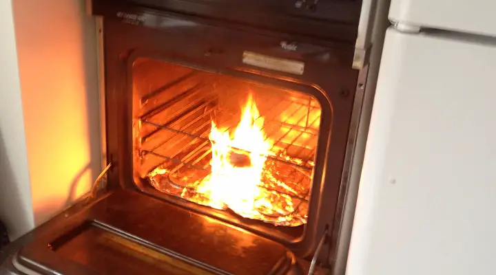 How Long Can An Oven Stay On Before Catching Fire