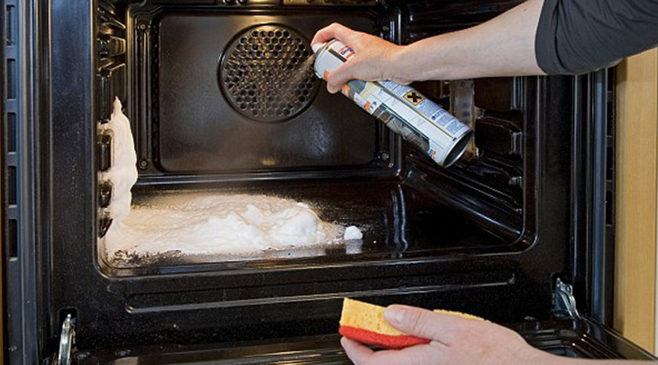 Is oven cleaner acidic alkaline or neutral