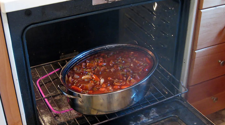What Temperature Is Simmer In Oven | Everything You Need to Know