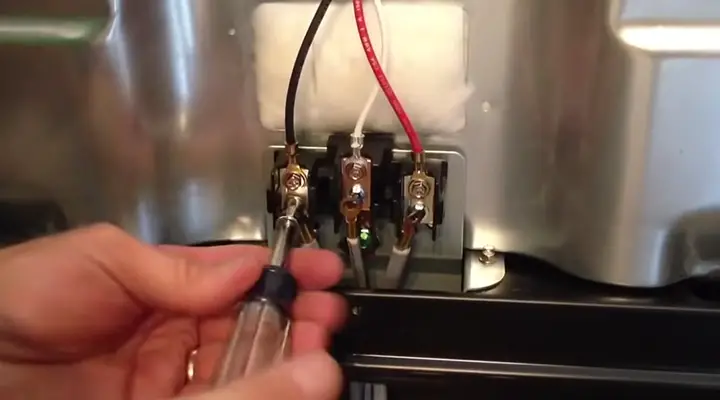 New Oven Has 4 Wires House Has 3 | What to Do Now? Solution