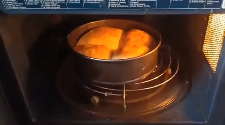 Can I Use Metal Pans in My Microwave Convection Oven