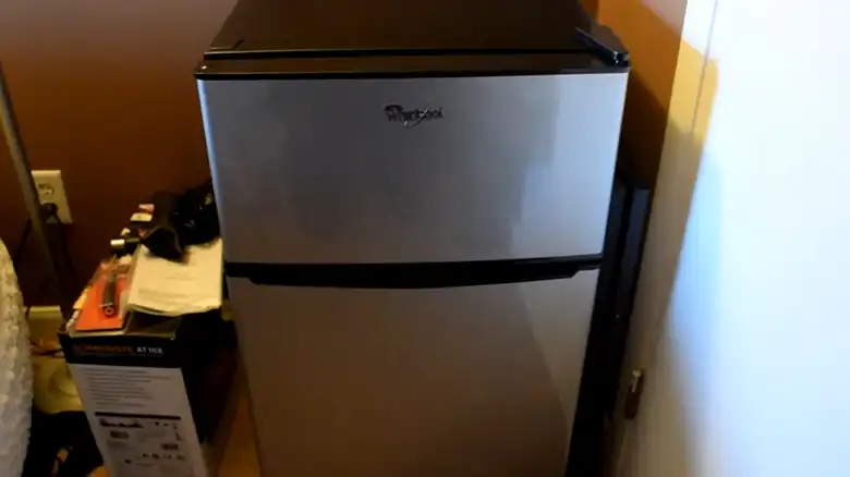 Whirlpool Mini Fridge Flashing HH