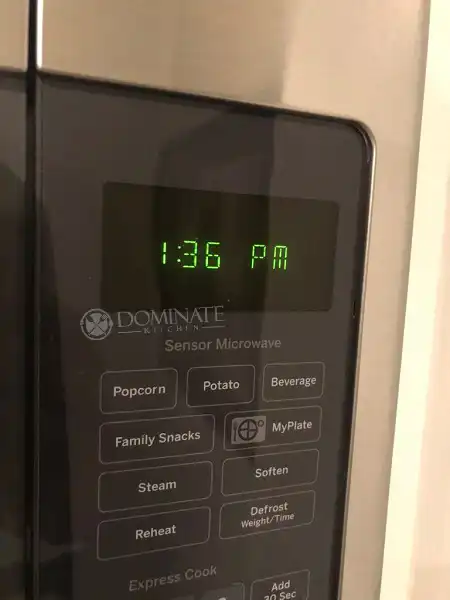 GE-microwave-display