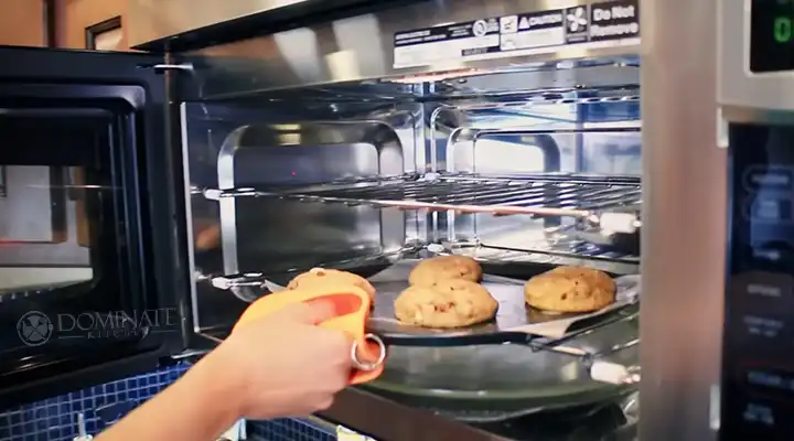 how do microwave convection ovens work