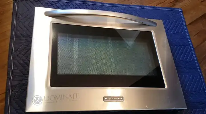 How To Clean a KitchenAid Oven Glass Door – A Comprehensive Guide